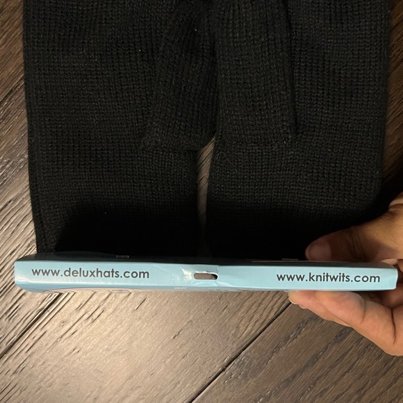 NWT Message Mittens by DeLux I ❤️ Skiing Youth/Adult Mittens - Picture 3 of 3